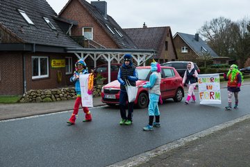 Bild 166 - Latuff Umzug